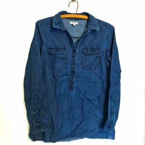 3/$18🤑 Old Navy Chambray Button Up